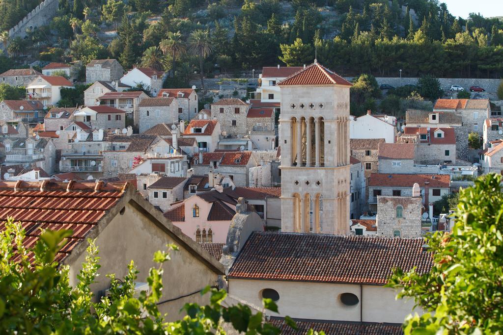 Apartment Dubica Hvar Town Bagian luar foto